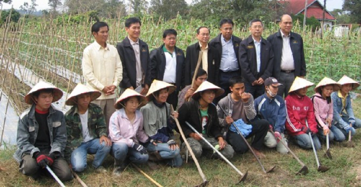 ท่องศูนย์พัฒนา'ห้วยซอน-ห้วยซั้ว'ดู ท่องศูนย์พัฒนา'ห้วยซอน-ห้วยซั้ว'ดู