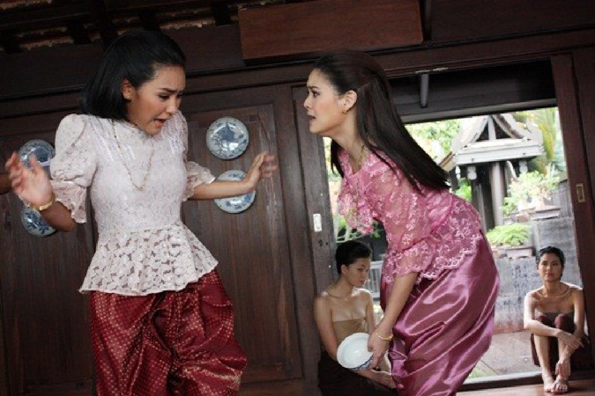 'พิม'สุดโหด!เทข้าวแช่รดหัว'ปีใหม่'