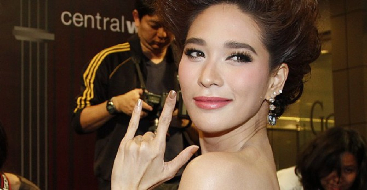 'พลอย'ประกาศชัดรัก'ต้าร์'ยังหวาน
