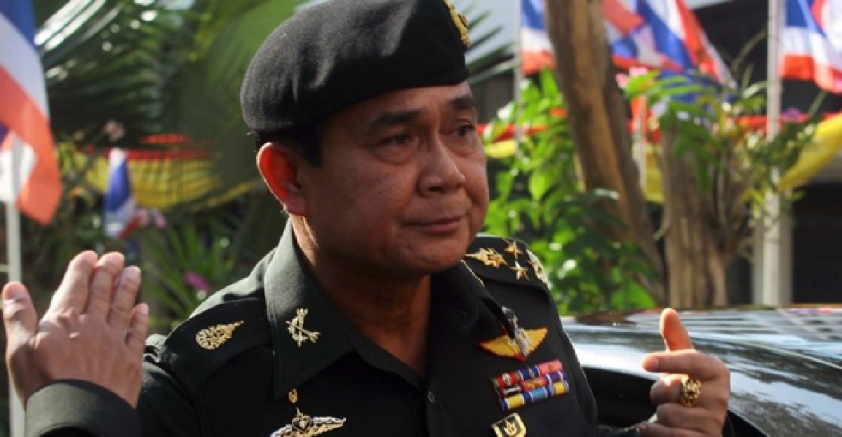 'ประยุทธ์'ชี้ทนไม่ได้'ASTV'ด่า'กองทัพ' 'ประยุทธ์'ชี้ทนไม่ได้'ASTV'ด่า'กองทัพ'
