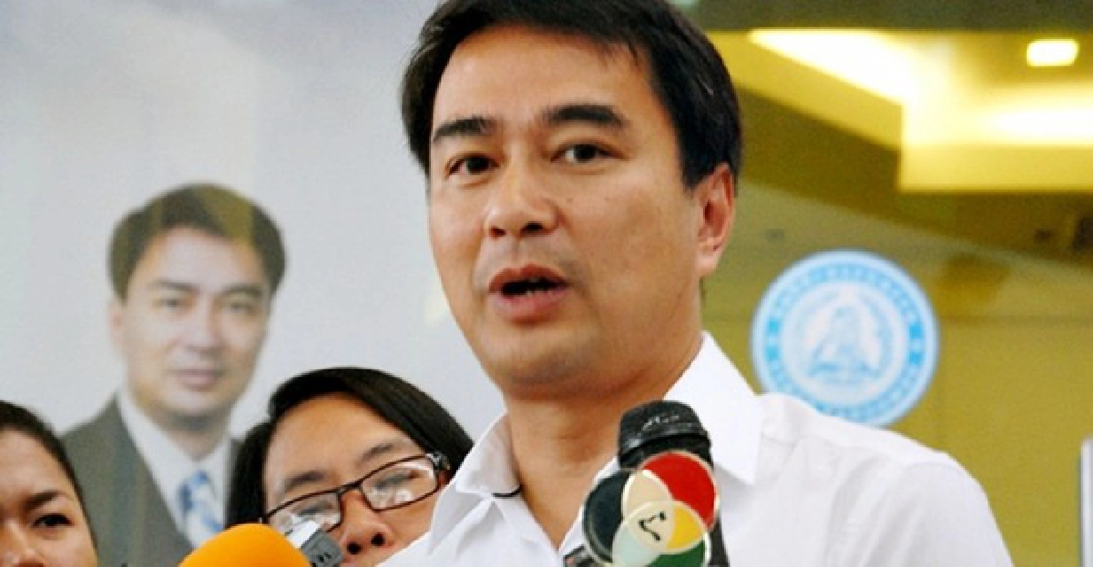 'มาร์ค'เมิน'แม้ว'โว'พงศพัศ'ชนะลต. 'มาร์ค'เมิน'แม้ว'โว'พงศพัศ'ชนะลต.
