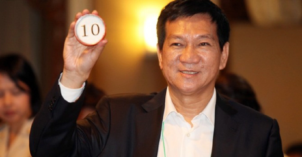 'โฆสิต'ปัดเป็นนอมินี'ทักษิณ' 'โฆสิต'ปัดเป็นนอมินี'ทักษิณ'