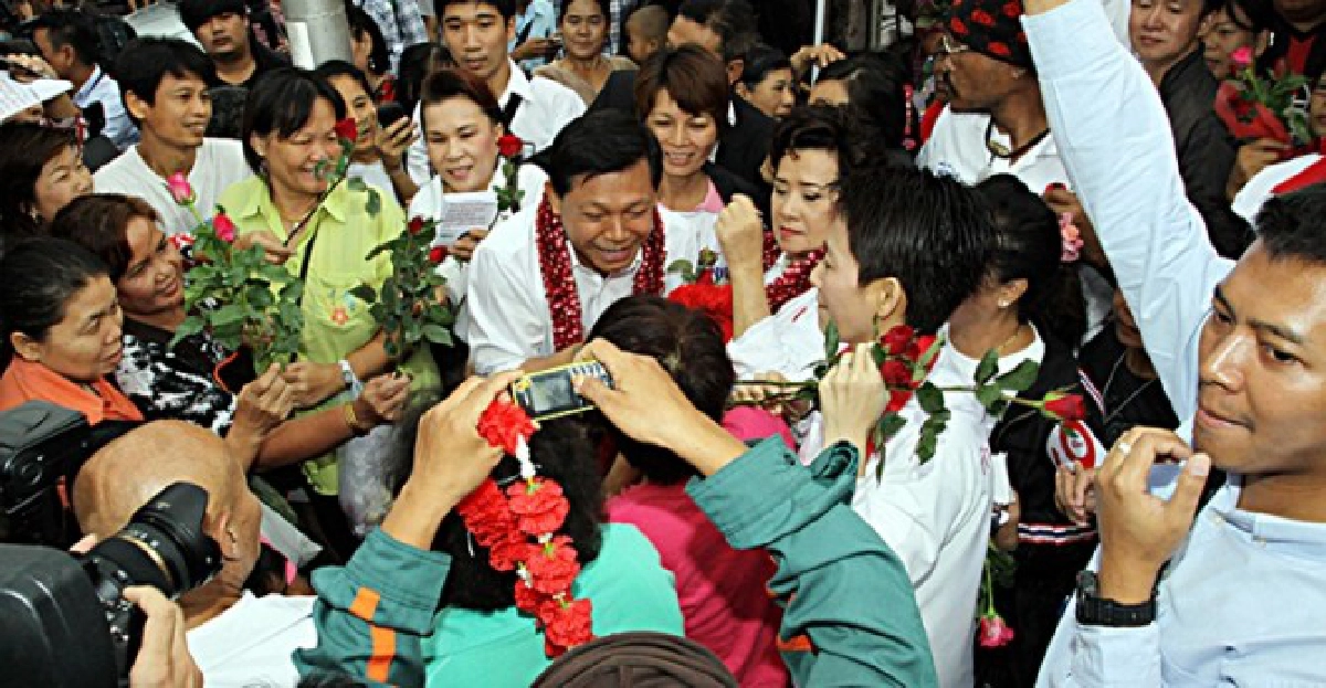 'พงศพัศ'ลุยตลาดดินแดงหาเสียง