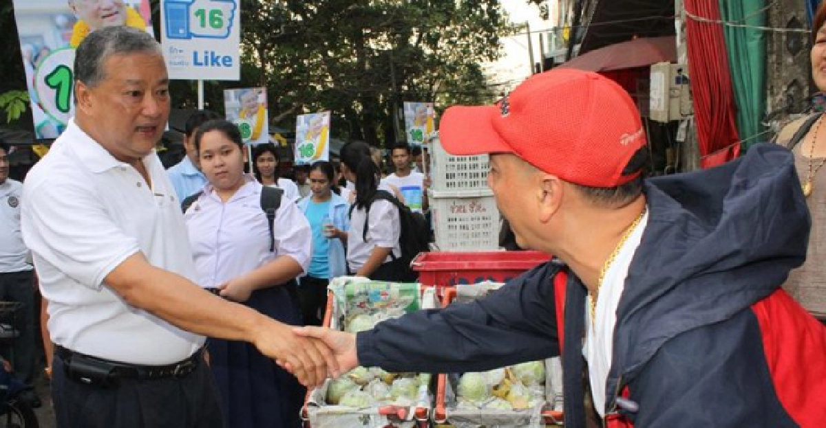 'สุขุมพันธุ์'หาเสียงตลาดคลองเตย 'สุขุมพันธุ์'หาเสียงตลาดคลองเตย