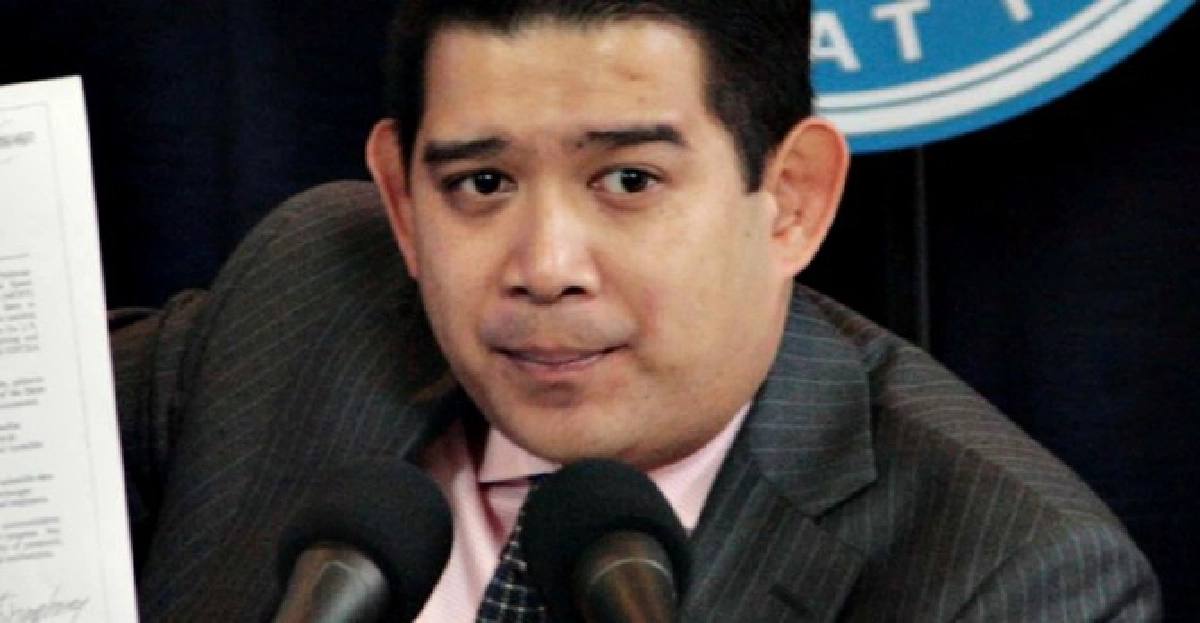 'ปชป.'งัดหลักฐานลายมือมัด'พงศพัศ'