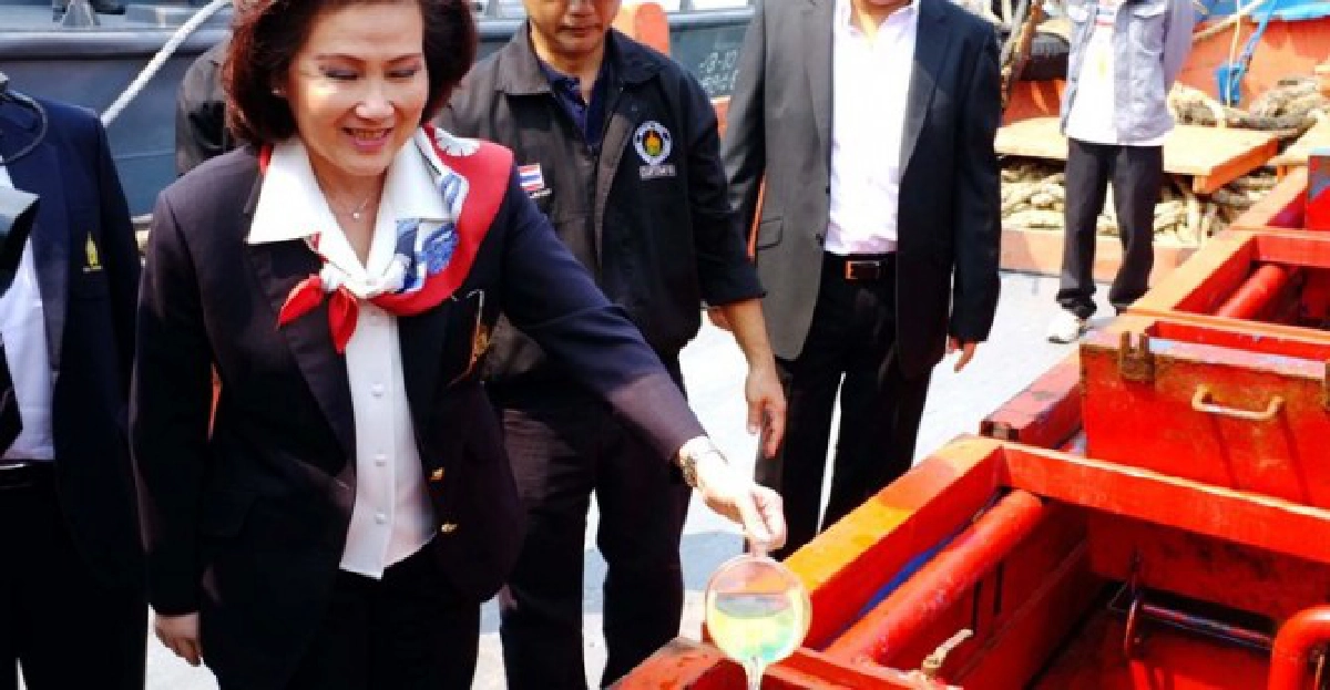 จับน้ำมันดีเซลลักลอบหนีภาษีค่า10ล. จับน้ำมันดีเซลลักลอบหนีภาษีค่า10ล.