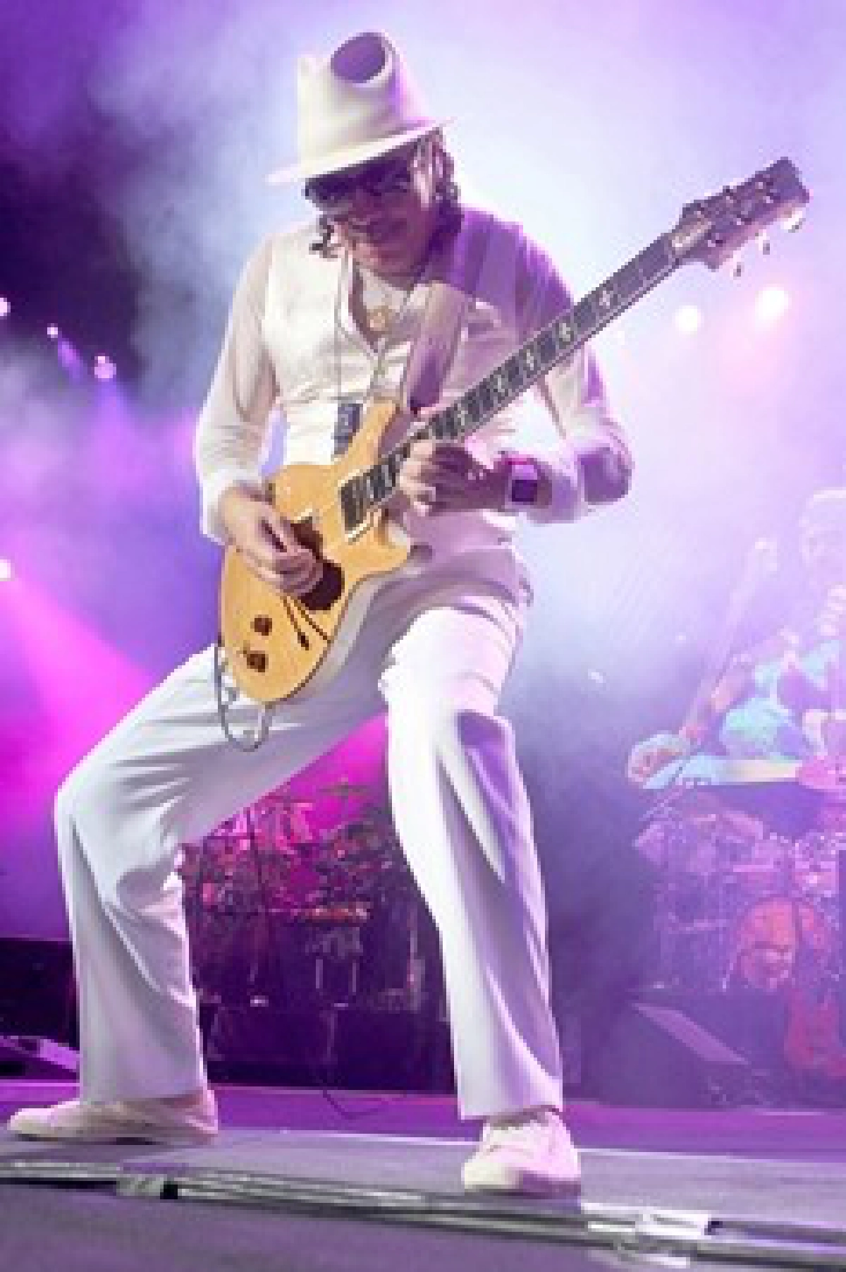 'ซานตาน่า'ขนเพลงฮิตเยือนไทย