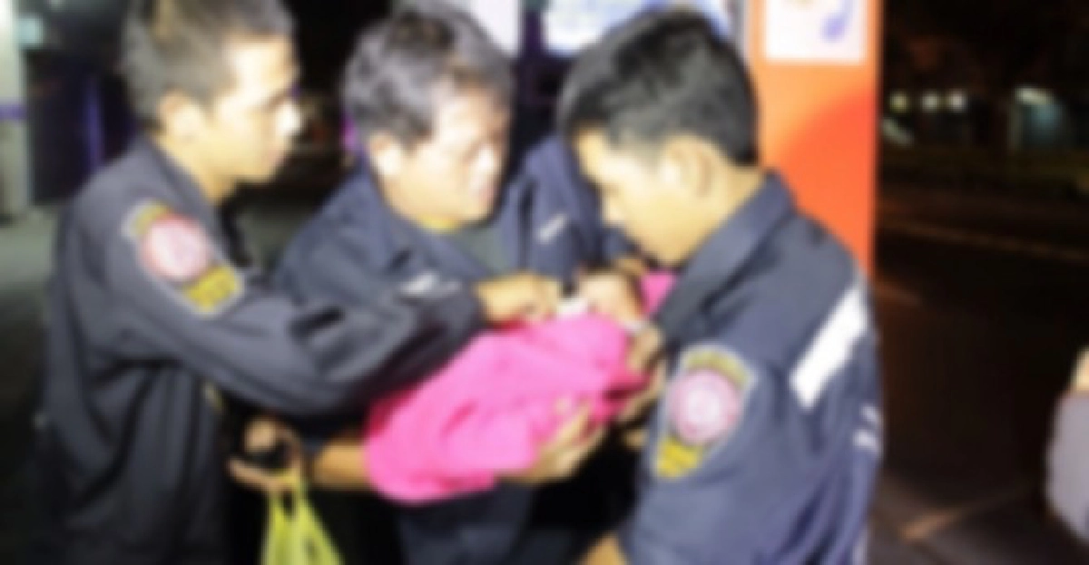 สุดสลด!ทิ้งทารกแรกเกิดในตู้โทรศัพท์
สุดสลด!ทิ้งทารกแรกเกิดในตู้โทรศัพท์
