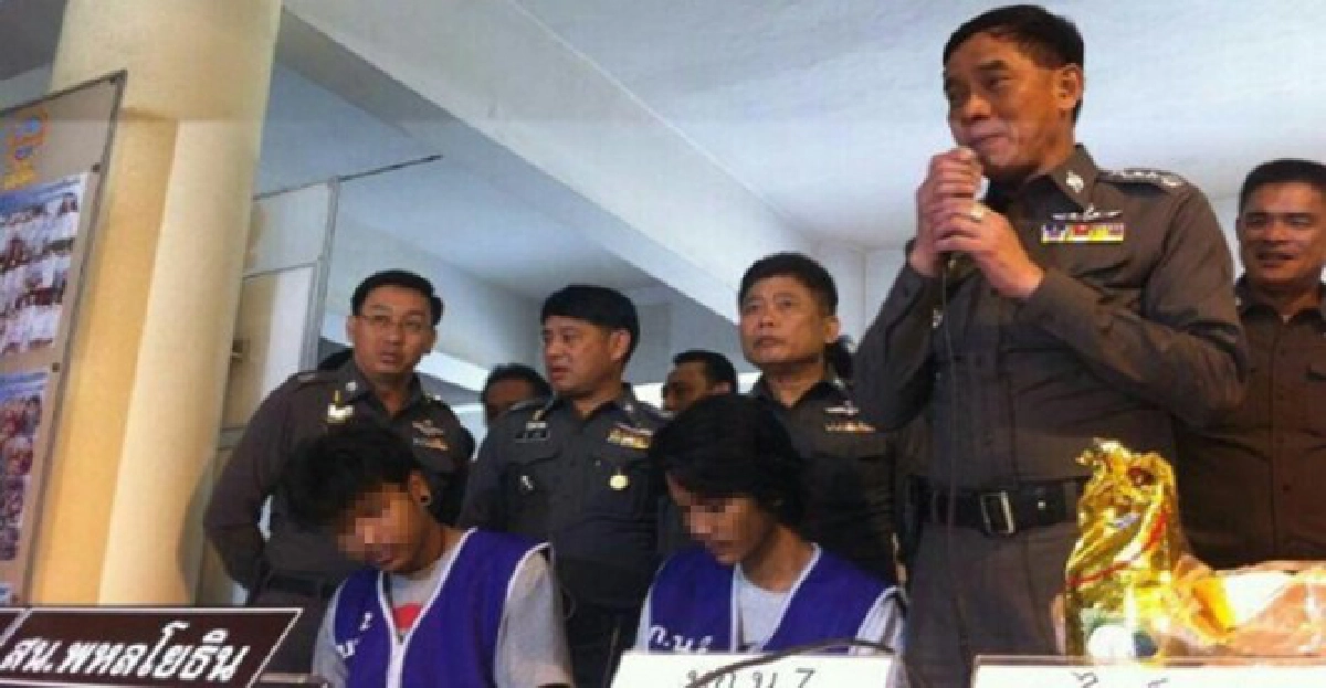 บชน.แถลงรวบ!2โจ๋ปาดคอนักข่าว บชน.แถลงรวบ!2โจ๋ปาดคอนักข่าว
