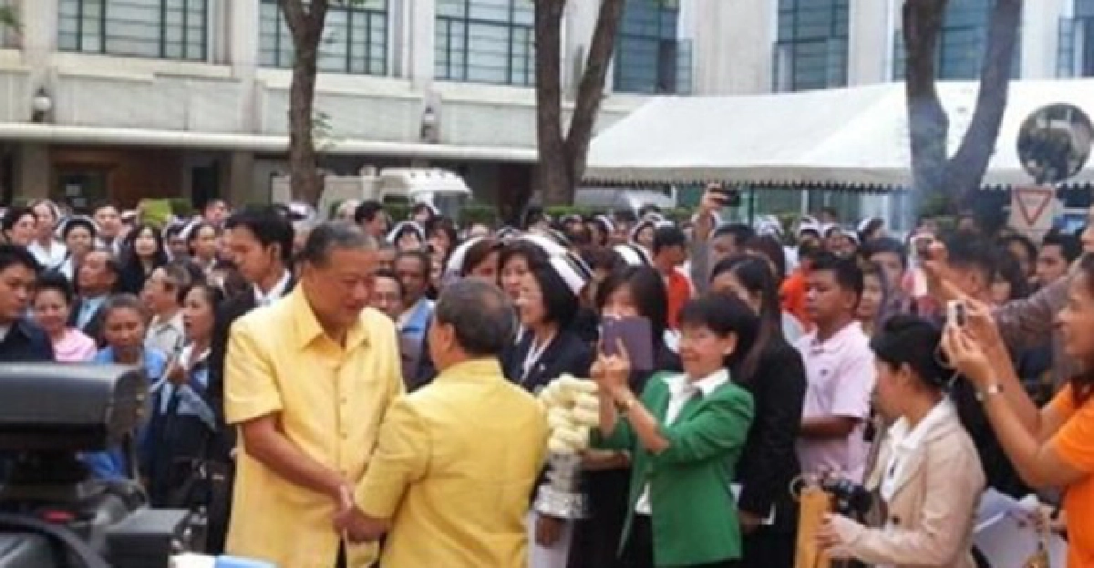 'สุขุมพันธุ์'เริ่มงานผว.กทม.วันแรก 'สุขุมพันธุ์'เริ่มงานผว.กทม.วันแรก