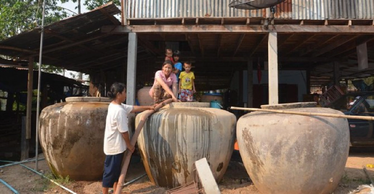 'อบจ.พิจิตร'เร่งสูบน้ำช่วยเหลือปชช. 'อบจ.พิจิตร'เร่งสูบน้ำช่วยเหลือปชช.