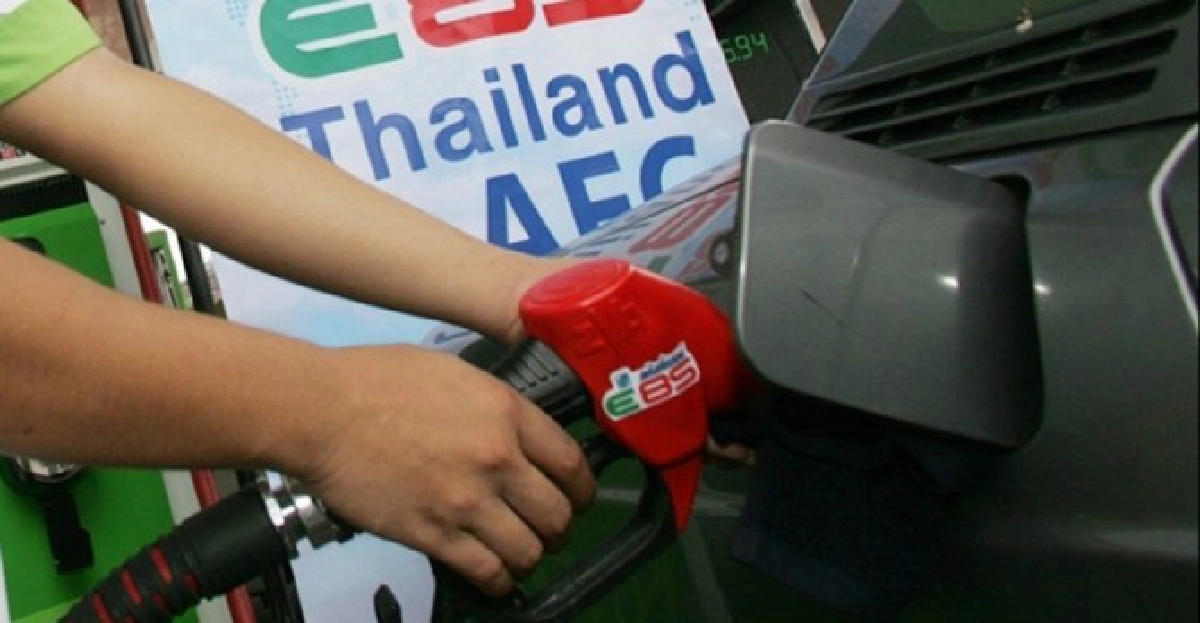 'ปตท.-บางจาก'ลดเบนซินลง50สต.
'ปตท.-บางจาก'ลดเบนซินลง50สต.