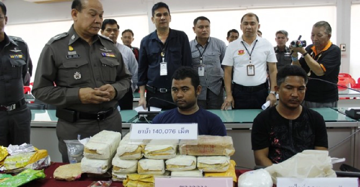 ขยายผล'ยาบ้า'รวบเอเย่นต์รายใหญ่
ขยายผล'ยาบ้า'รวบเอเย่นต์รายใหญ่
