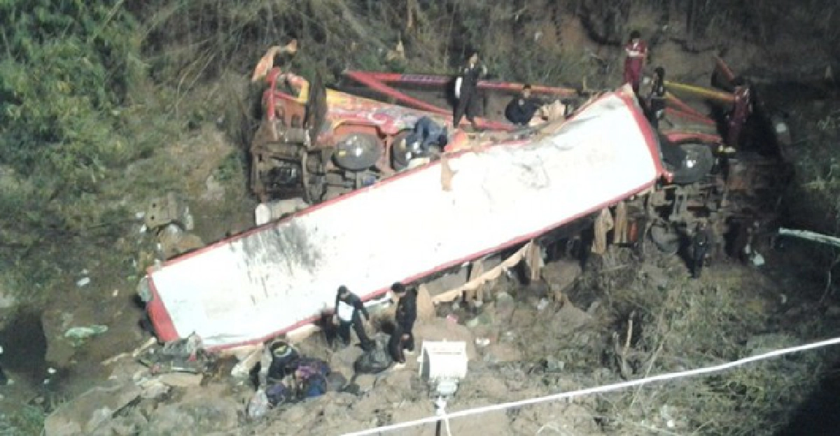 รถทัวร์อุดร-เชียงใหม่ตกเหวดับ5เจ็บ49
รถทัวร์อุดร-เชียงใหม่ตกเหวดับ5เจ็บ49