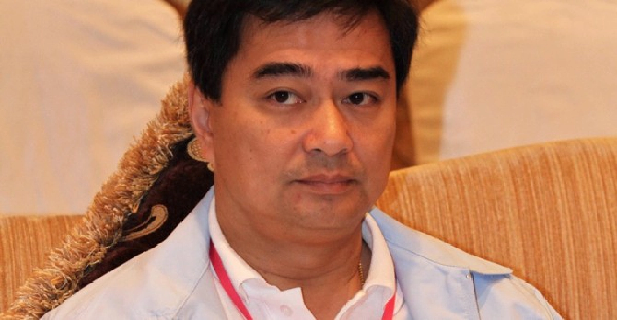 'มาร์ค'ห่วงรัฐทำตัวเลขหนี้สาธารณะพุ่ง 'มาร์ค'ห่วงรัฐทำตัวเลขหนี้สาธารณะพุ่ง