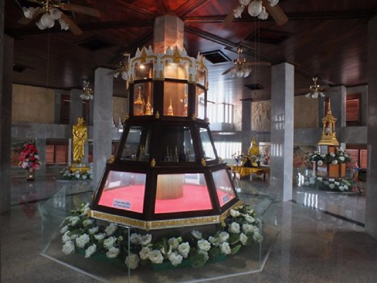 'ปีใหม่ไทย'ไปไหว้พระเมืองเกินร้อย