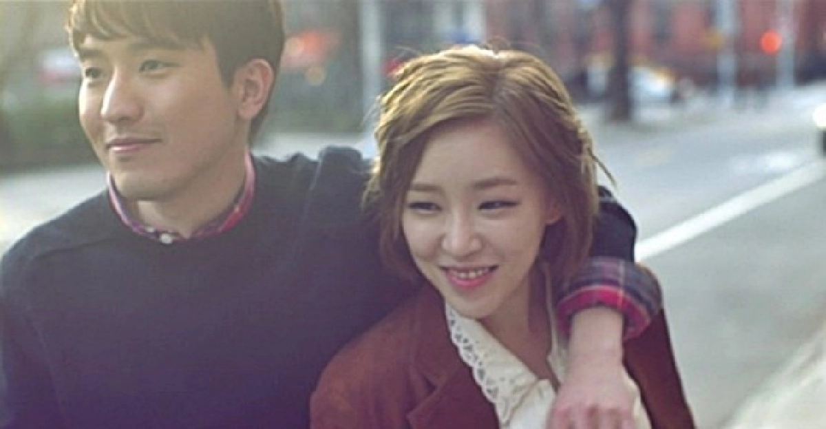 'กาอิน'จับมือ'ฮยอนวู'โชว์หวาน!! 'กาอิน'จับมือ'ฮยอนวู'โชว์หวาน!!
