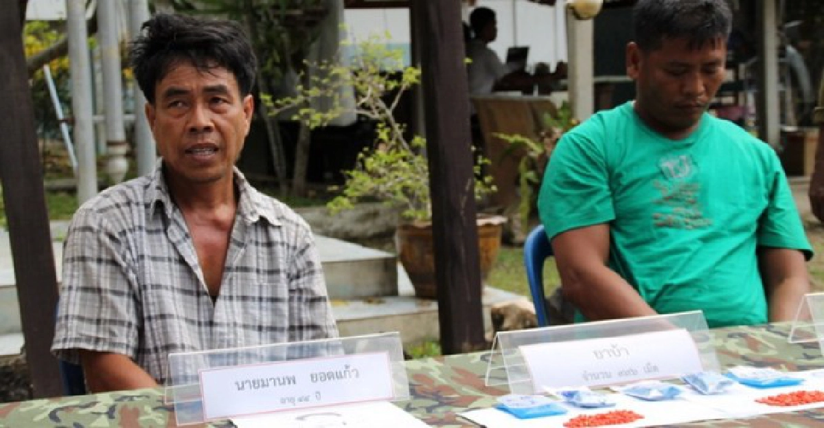 ทหารจับ2โชเฟอร์รถ10ล้อลอบขนยาบ้า
ทหารจับ2โชเฟอร์รถ10ล้อลอบขนยาบ้า