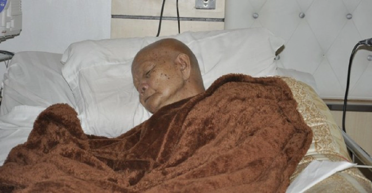 หลวงพ่อคูณมีไข้ซึมเข้ารพ.