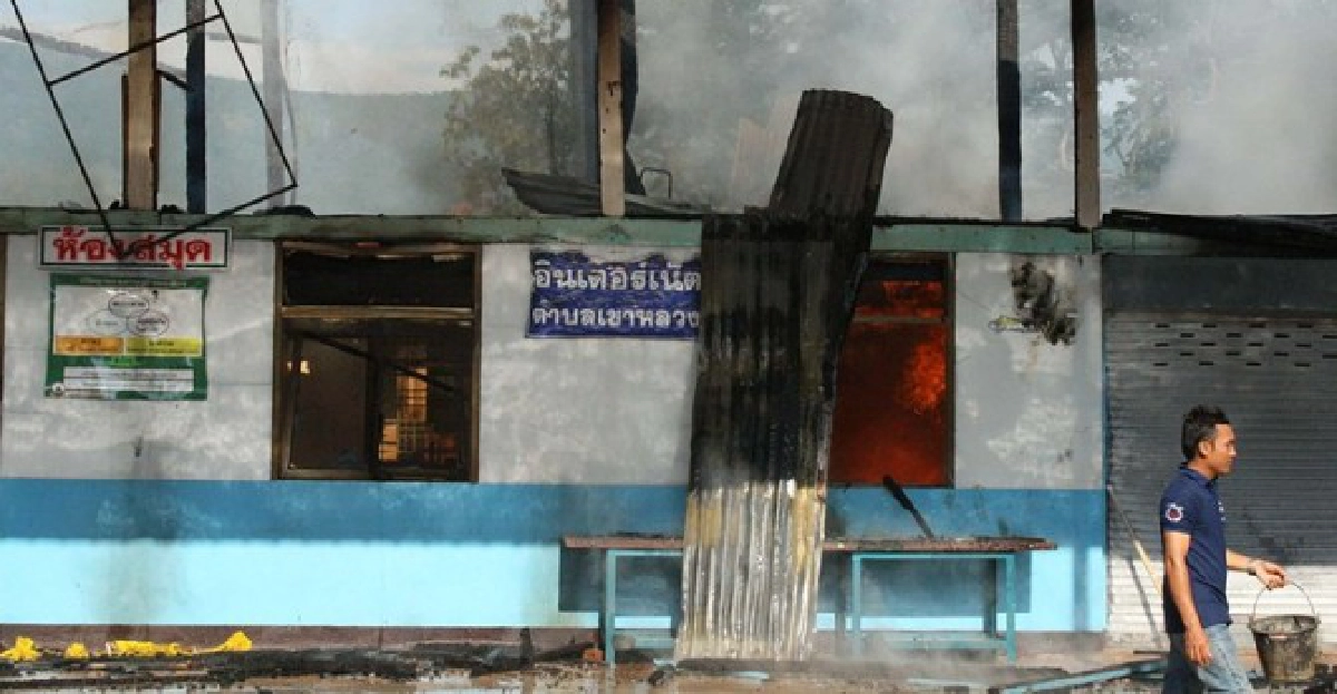 ไฟไหม้ร.ร.บ้านขอนแก่นวอด3ล.
