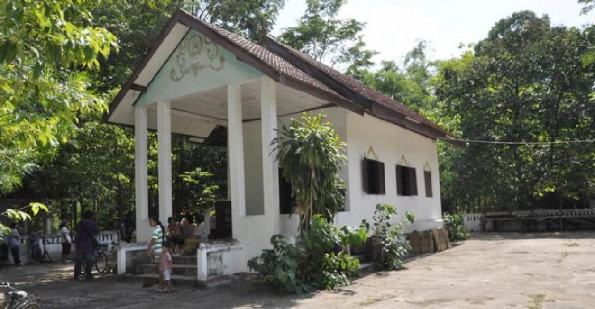 ชาวบ้านค้านทุบโบสถ์มหาอุตม์เก่าอายุเกือบ100ปี

