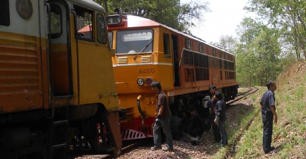 รถไฟตกรางที่แม่เมาะสายเหนือชะงัก
รถไฟตกรางที่แม่เมาะสายเหนือชะงัก