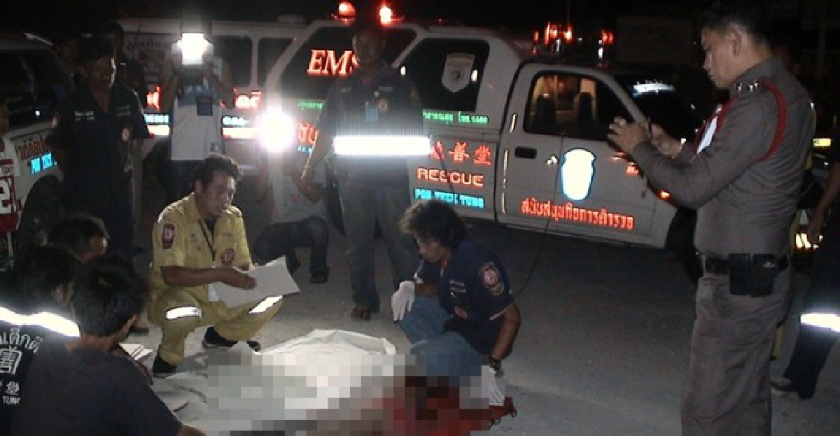 สลด!เด็ก9ขวบถูกกระบะขับชนดับ สลด!เด็ก9ขวบถูกกระบะขับชนดับ