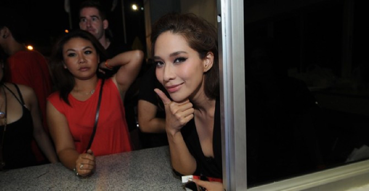 ครั้งแรกในไทย'เดวิด เกวตต้า'โชว์สะใจเต็มสตรีม
ครั้งแรกในไทย'เดวิด เกวตต้า'โชว์สะใจเต็มสตรีม