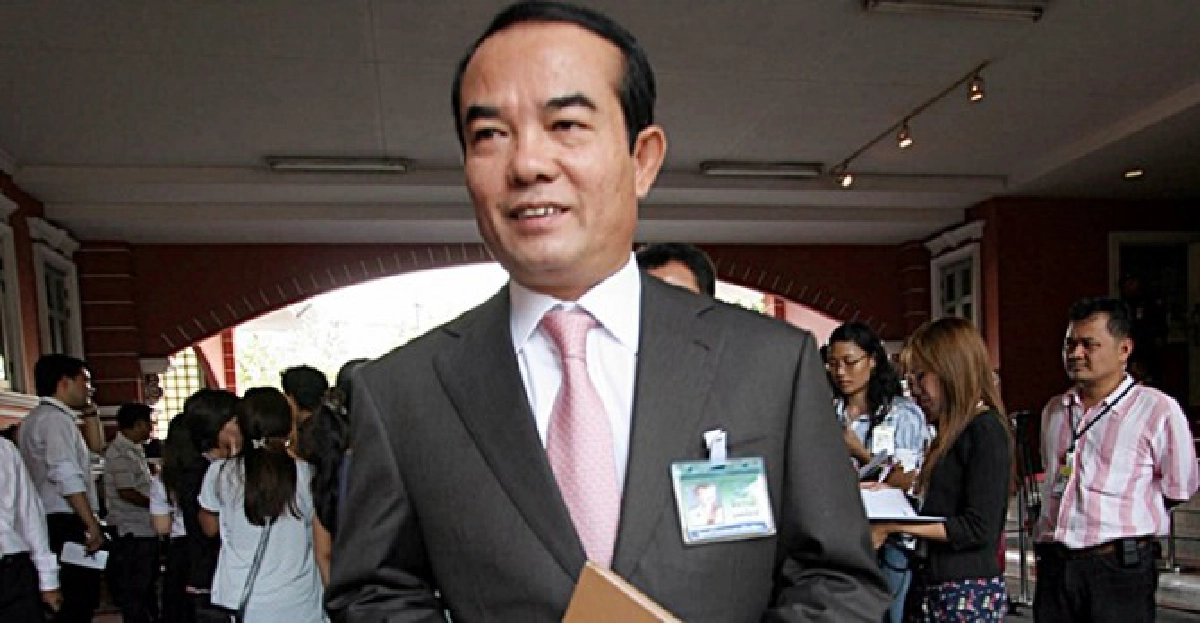'ชินวรณ์'ออกโรง!ค้านยุบร.ร. 'ชินวรณ์'ออกโรง!ค้านยุบร.ร.