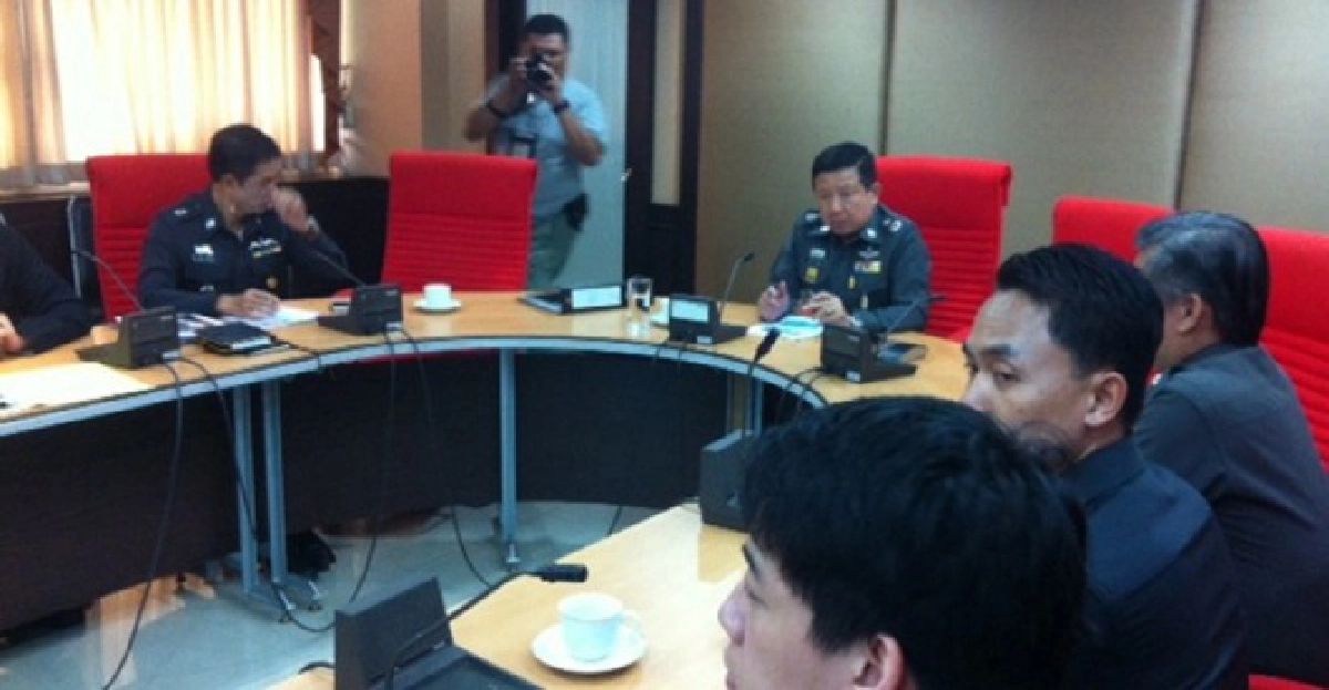 เรียก'ชัย ราชวัตร'รับทราบข้อหาหมิ่น'ปู'
เรียก'ชัย ราชวัตร'รับทราบข้อหาหมิ่น'ปู'