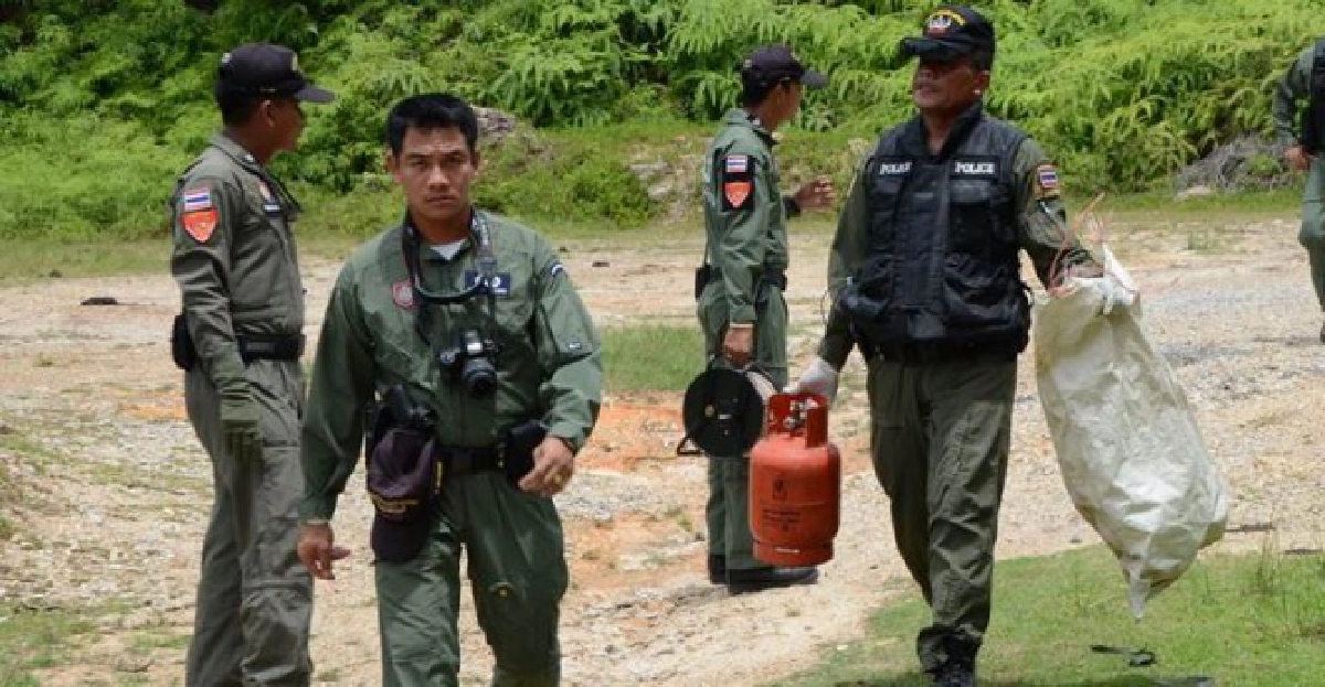 ยึดถังแก๊ส5โลเตรียทำบึ้มชุดรปภ.ครู