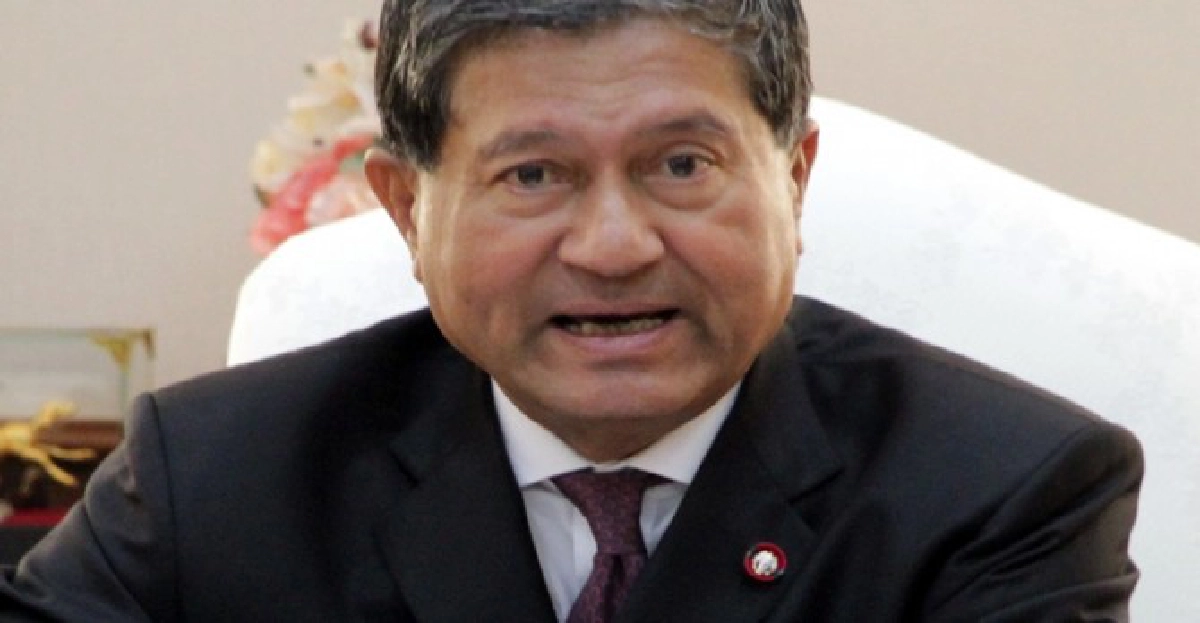 'เฉลิม'ใส่เกียร์ถอย...แต่ยัง'ลับ ลวง พราง' 'เฉลิม'ใส่เกียร์ถอย...แต่ยัง'ลับ ลวง พราง'