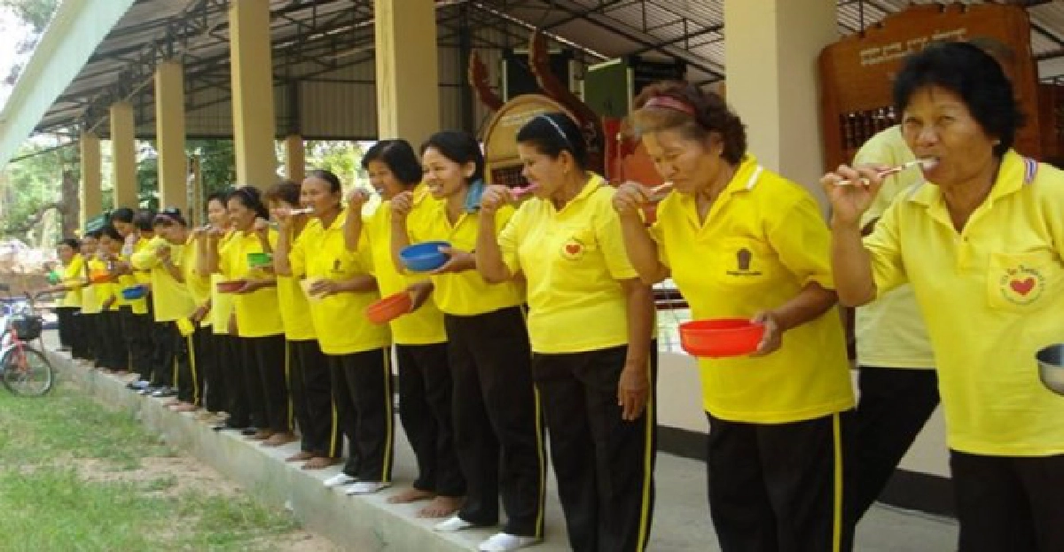 พระราชทาน'ฟันเทียม'ผู้สูงวัย พระราชทาน'ฟันเทียม'ผู้สูงวัย