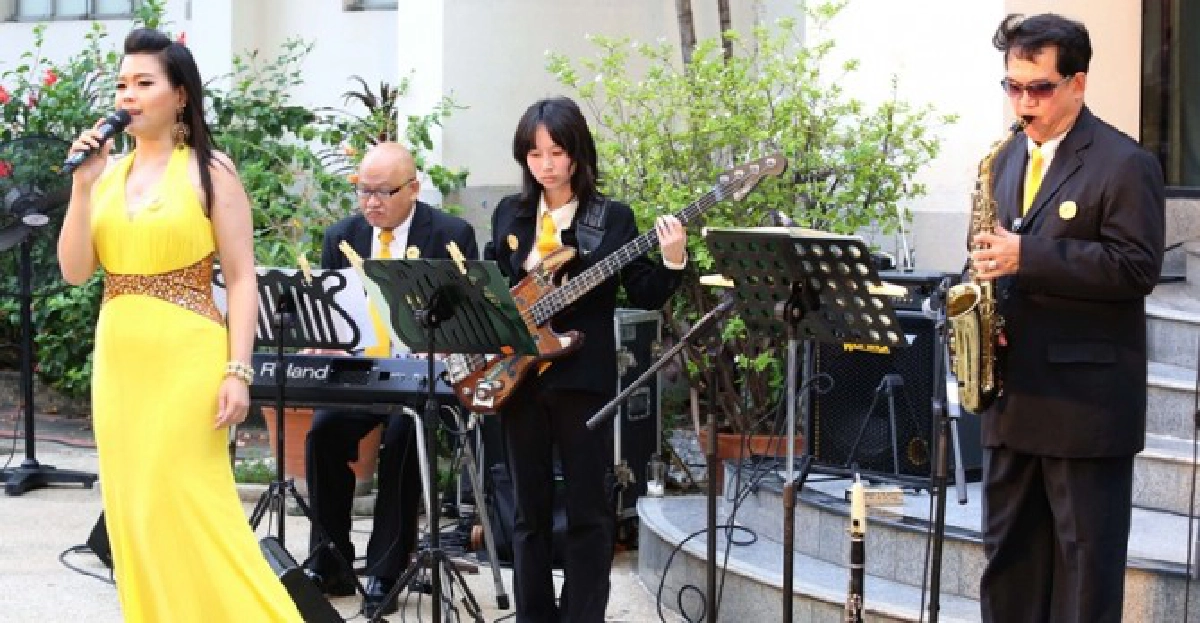 เรียนรู้พระอัจฉริยภาพผ่านบทเพลง เรียนรู้พระอัจฉริยภาพผ่านบทเพลง