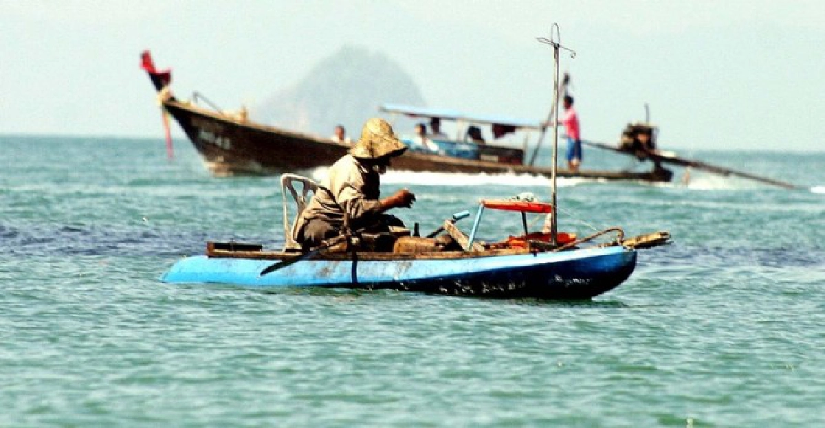 เรือล่มเกาะพีพีช่วย114นทท.ปลอดภัย เรือล่มเกาะพีพีช่วย114นทท.ปลอดภัย