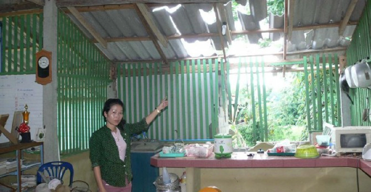 อุกอาจ!มือมืดบุกปาบึ้มบ้านผญบ. อุกอาจ!มือมืดบุกปาบึ้มบ้านผญบ.