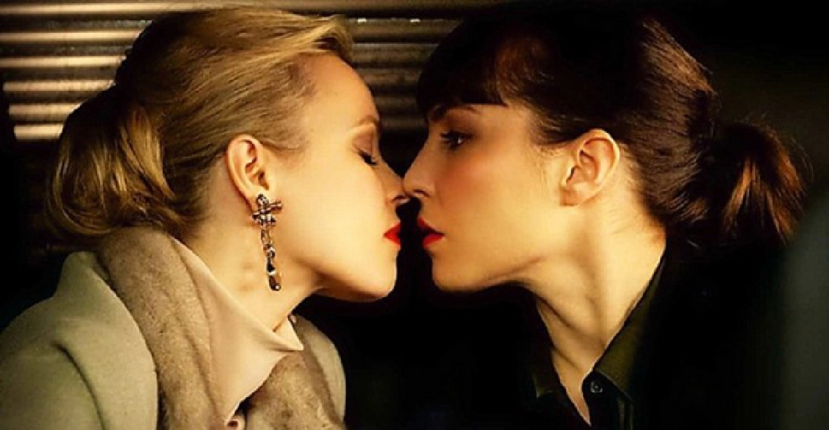 The Passion'ฮิทช์ค็อก ช็อต'แบบเดอ พัลม่า
The Passion'ฮิทช์ค็อก ช็อต'แบบเดอ พัลม่า