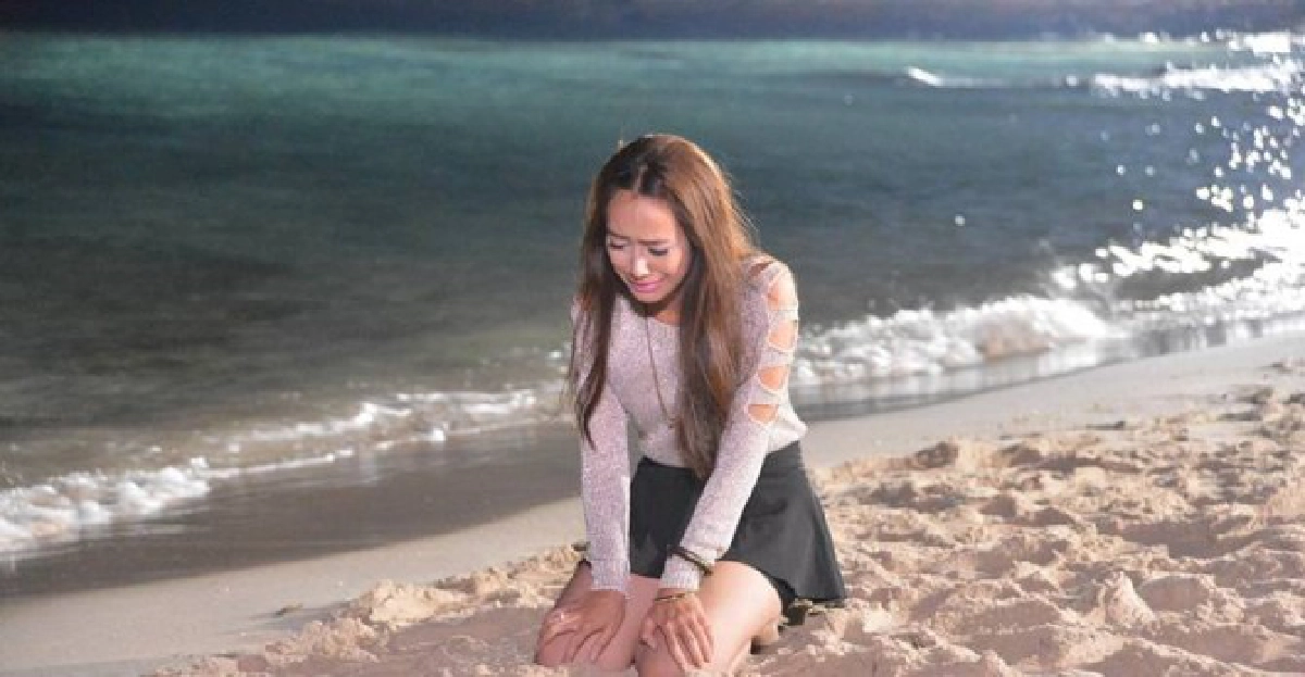 'ซัน'กอด'เปรี้ยว'สุดเขินเปิดฉาก'โดมทอง'
'ซัน'กอด'เปรี้ยว'สุดเขินเปิดฉาก'โดมทอง'