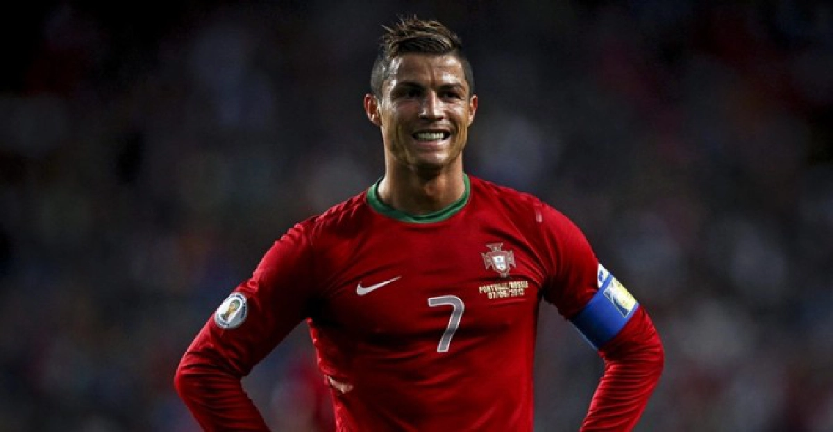 'ผี'ดึง'โรนัลโด'กลับคืนค่าตัว3,200ล. 'ผี'ดึง'โรนัลโด'กลับคืนค่าตัว3,200ล.