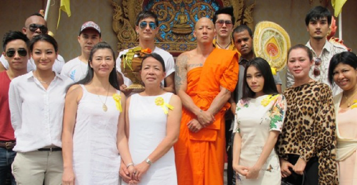 'ฮาเวิร์ด'บวชแล้ว!เอมมี่-แม็กซิมร่วมงาน 'ฮาเวิร์ด'บวชแล้ว!เอมมี่-แม็กซิมร่วมงาน
