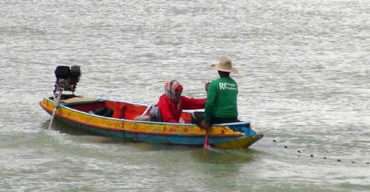 'ระนอง'เตือนเรือเล็กระวังคลื่นสูง! 'ระนอง'เตือนเรือเล็กระวังคลื่นสูง!