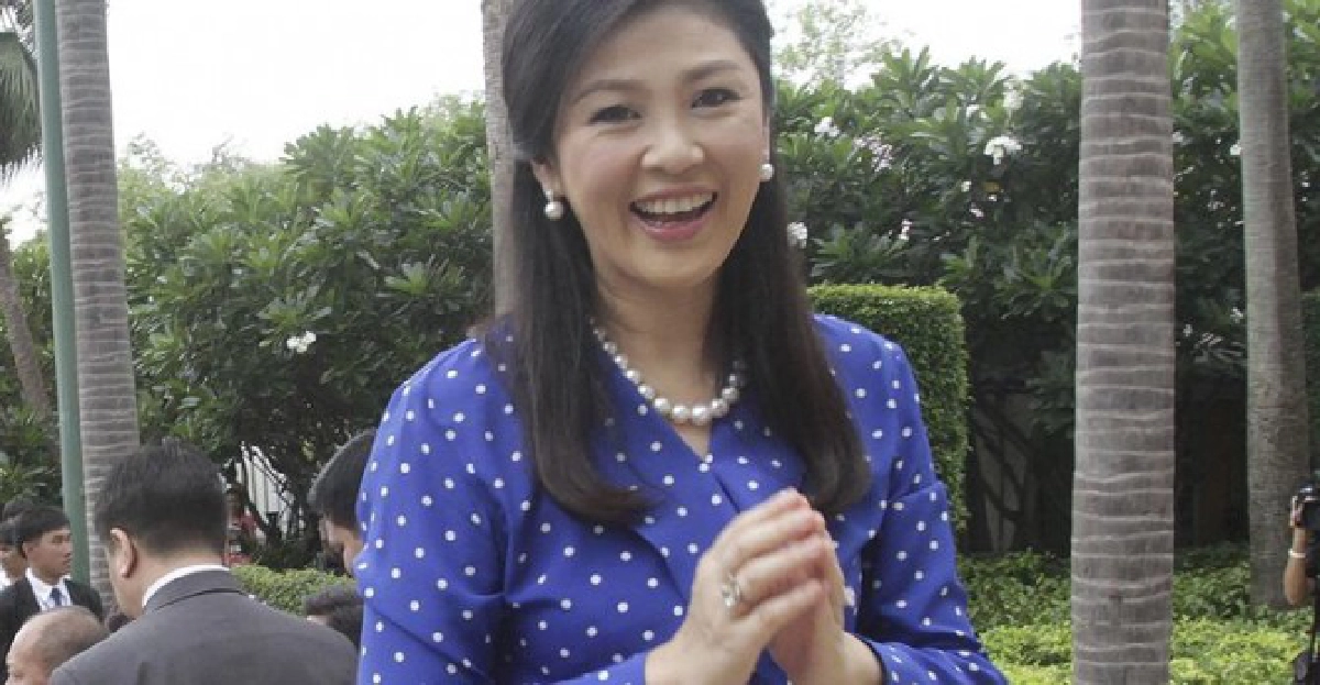 สื่อฯมอบการ์ดอวยพรวันเกิด'ปู'