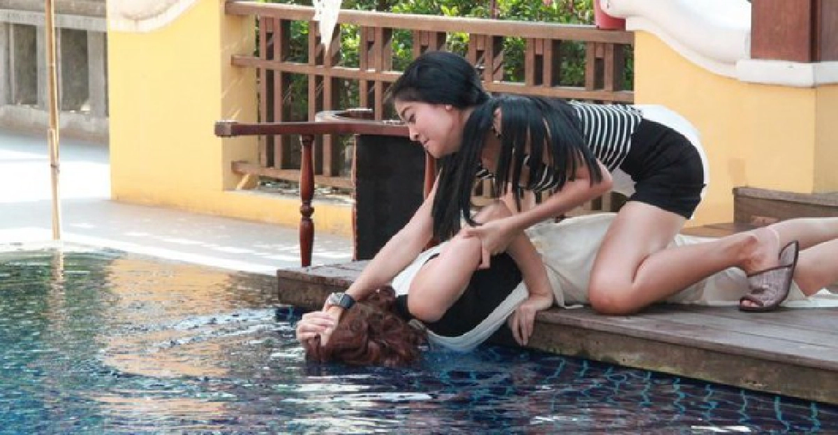 'สายป่าน'อินเนอร์แรง!!!ตบ'ไอซ์'หงายเงิบ
