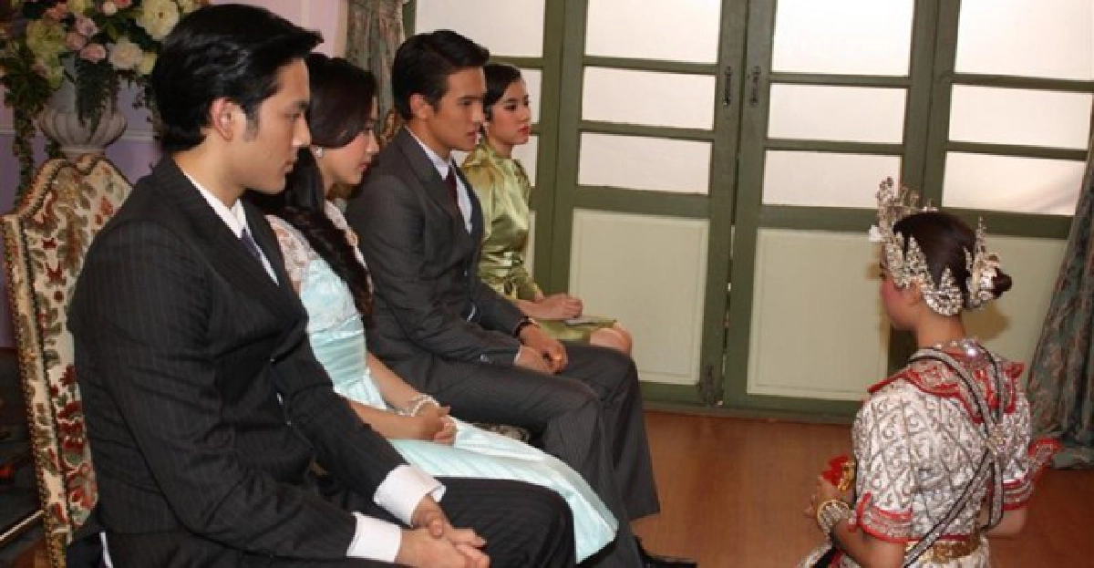 'มิ้นท์'น้ำตาไหลพรากรู้'เจมส์'เป็นคุณชาย
'มิ้นท์'น้ำตาไหลพรากรู้'เจมส์'เป็นคุณชาย