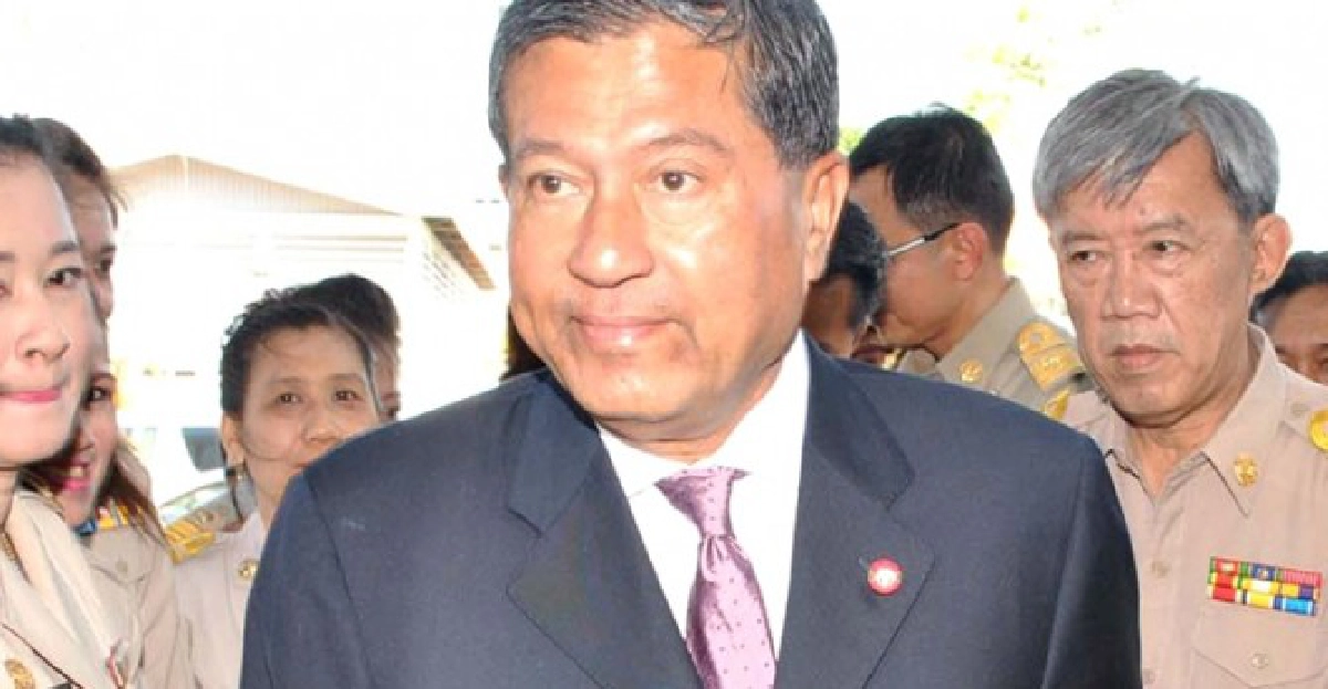 'เฉลิม'เก็บของออกจากทำเนียบฯ 'เฉลิม'เก็บของออกจากทำเนียบฯ