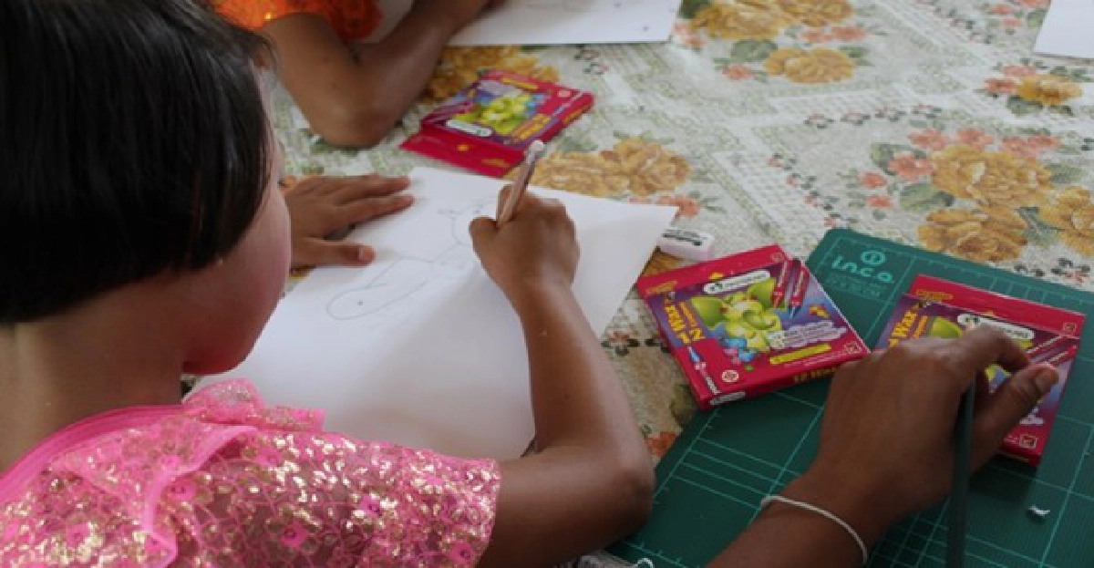 'หนังสือดี'ชวนน้องเข้าห้องสมุด 'หนังสือดี'ชวนน้องเข้าห้องสมุด