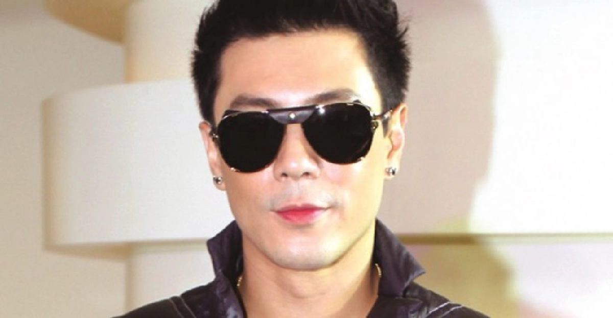 'โดม'กั๊ก'เมทัล'ยังไม่ใช่'แฟน' 'โดม'กั๊ก'เมทัล'ยังไม่ใช่'แฟน'