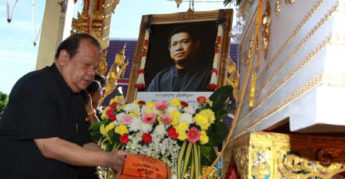 'ทนายเอกยุทธ'เชื่อมือฆ่าเป็นกลุ่มคนมีสี 'ทนายเอกยุทธ'เชื่อมือฆ่าเป็นกลุ่มคนมีสี