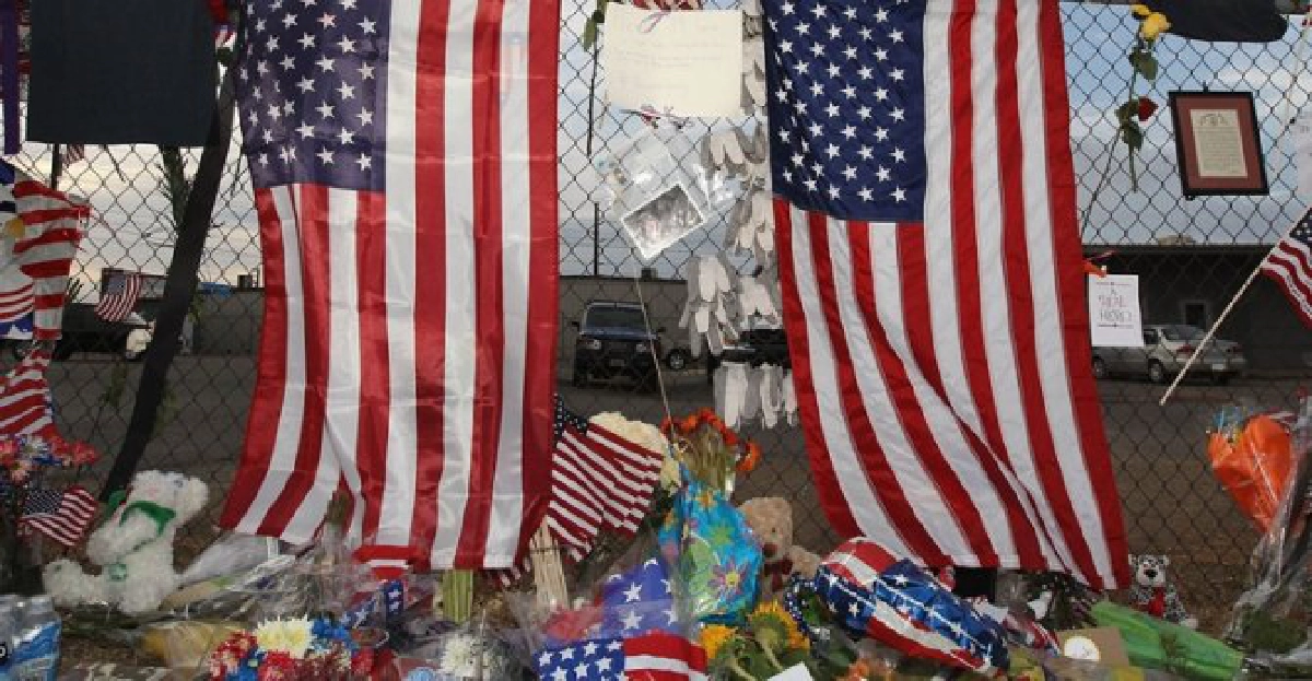 'สหรัฐ'ไว้อาลัยนักดับเพลิง19คน 'สหรัฐ'ไว้อาลัยนักดับเพลิง19คน