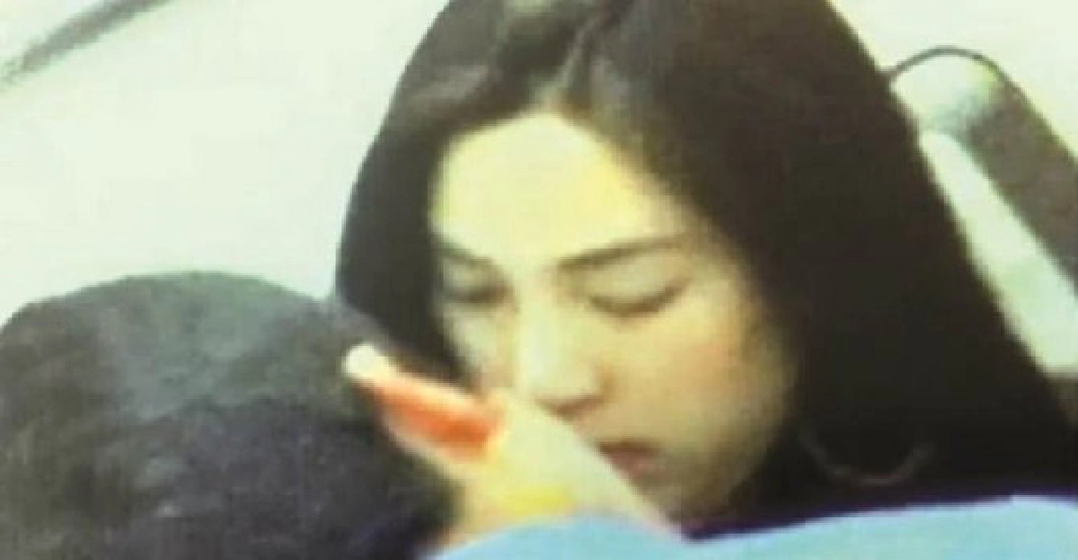 'เมย์'อ้างมุมกล้องรับอายภาพจูบ'ปาล์ม'
'เมย์'อ้างมุมกล้องรับอายภาพจูบ'ปาล์ม'
